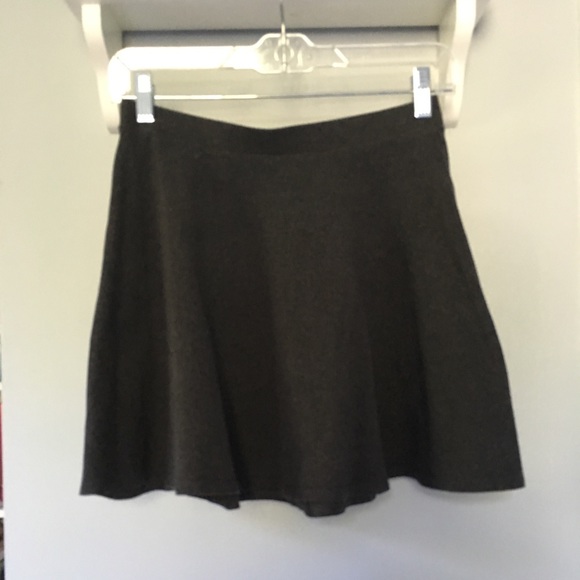 Gray Skater skirt Forever 21 - Picture 3 of 3